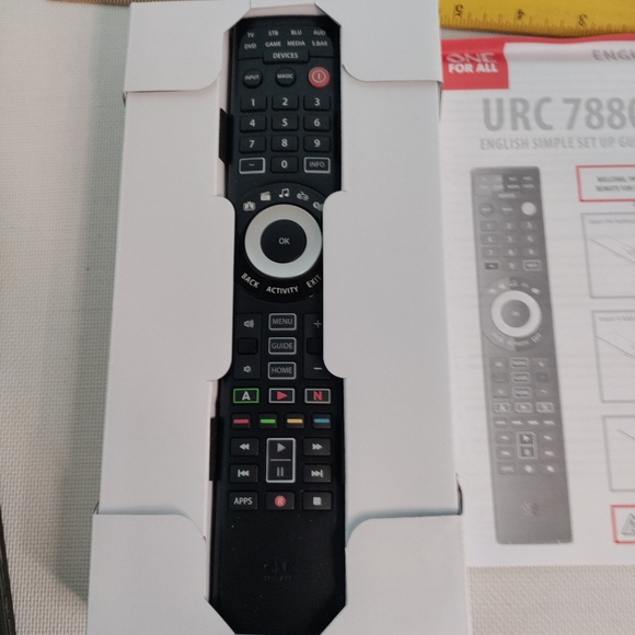 One for all universal remote - Picture 6 of 6